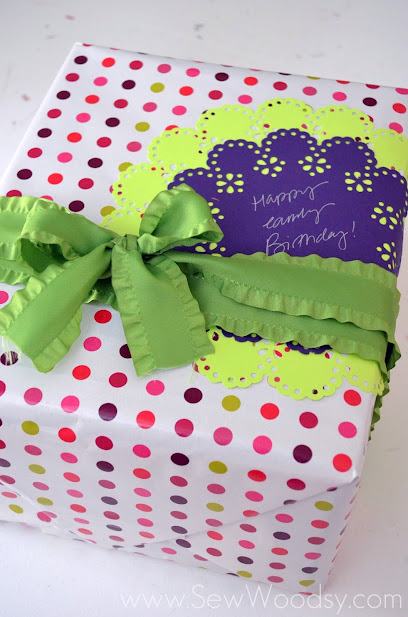 Birthday Paper Doily Tag from gruro.com #12MonthsOfMartha