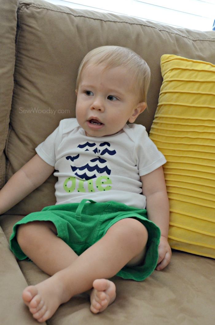 DIY first birthday onesie