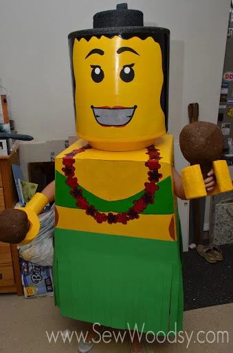 DIY Lego Costume from gruro.com