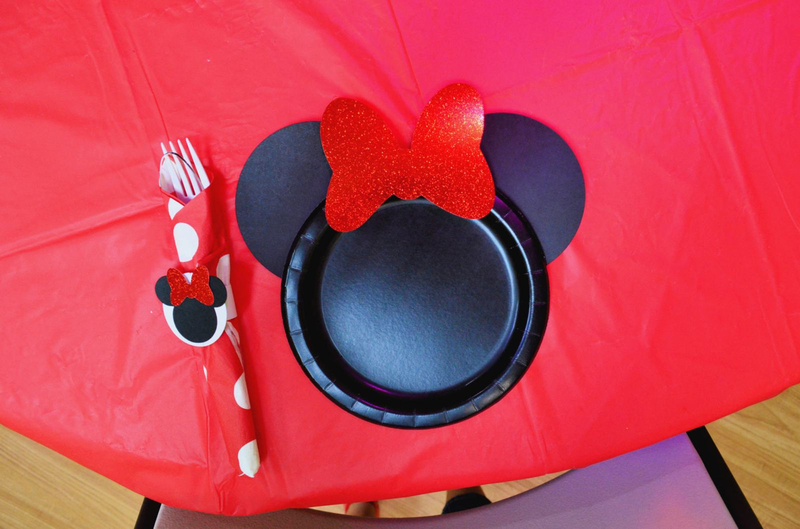 DIY Minnie Mouse Paper Plates Supplies