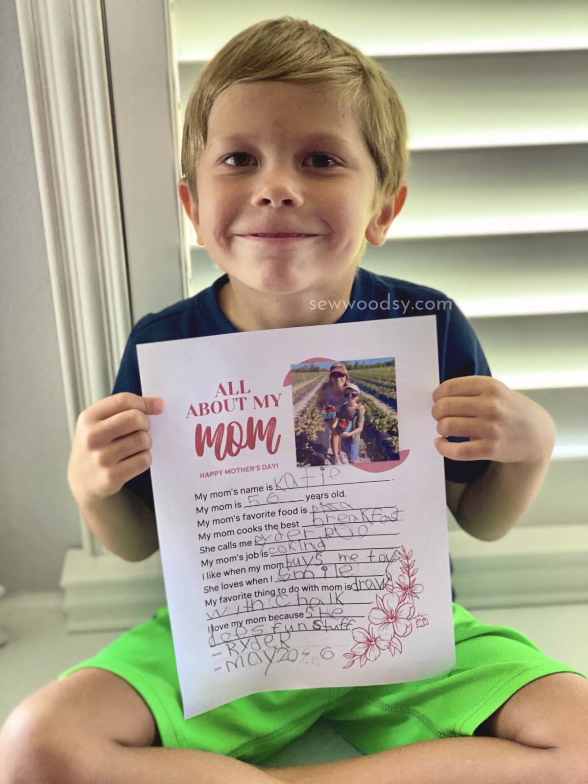 Kindergarten Mother's Day Questionnaire Printable with little boy pictured