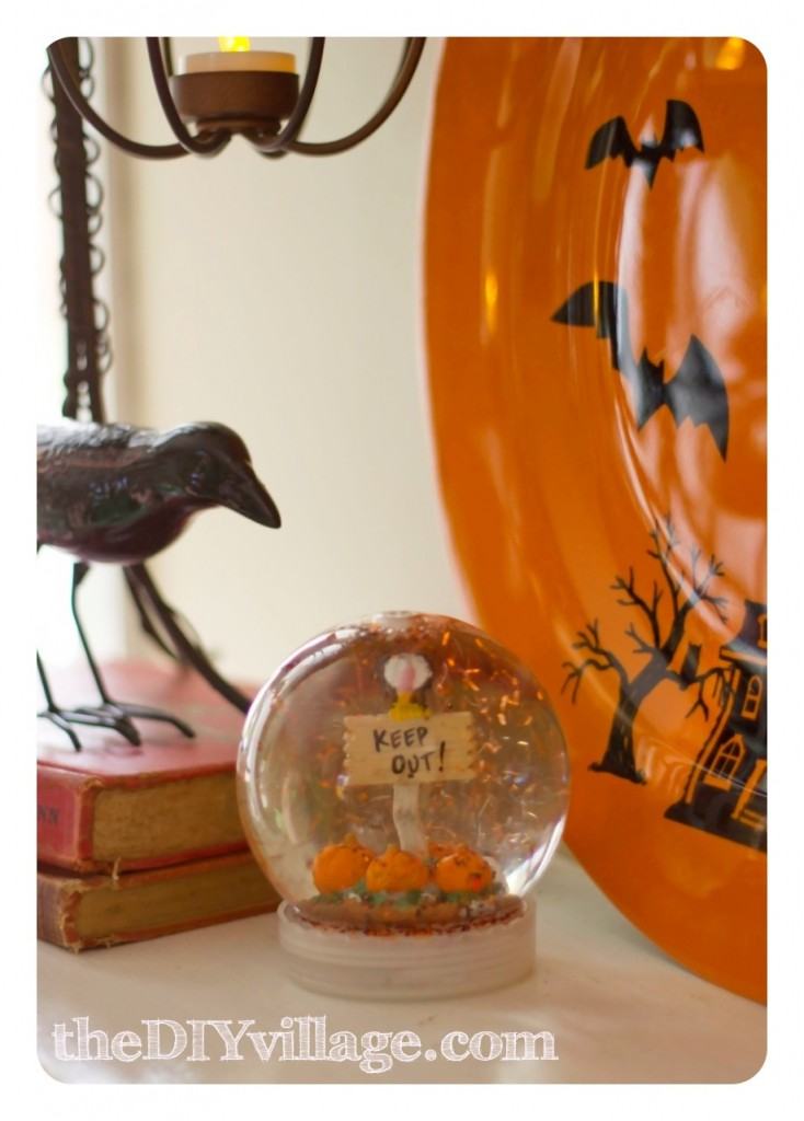 Halloween Snow Globe