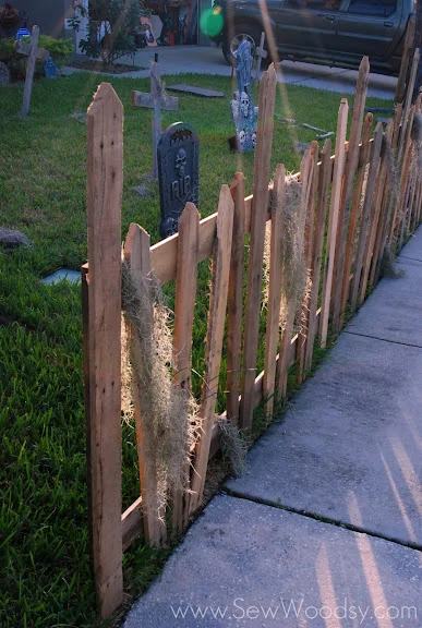 Halloween Wood Pallet Fence