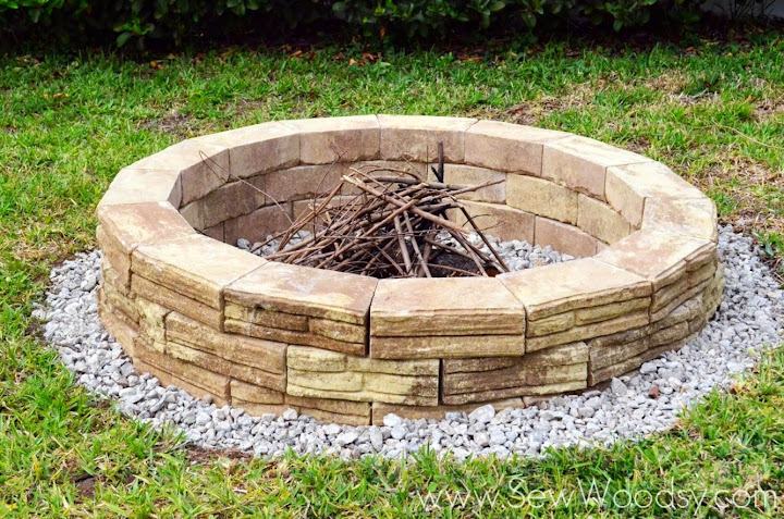 {How to Build} Outdoor Fire Pit via gruro.com for @Homes.com #diy #outdoor #video