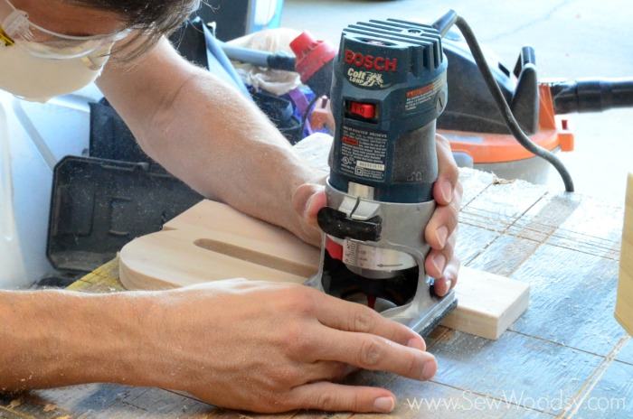 How to Cut Letters Using a Scroll Saw