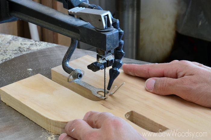 how to cut letters on the scroll saw