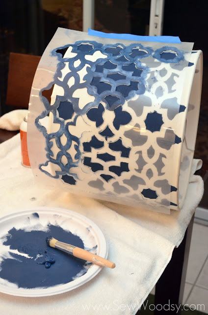 How to Stencil a Lampshade