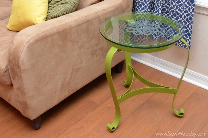 Watch the video and learn how easy it is to upcycle a glass table from gruro.com video made for @Homesdotcom