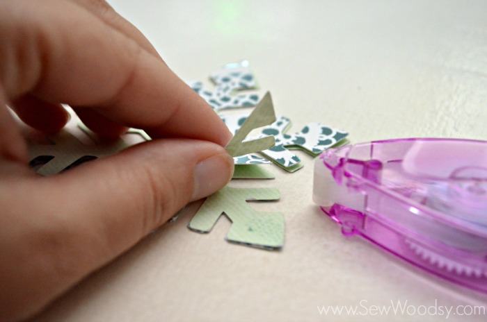 Die-Cut Snow Flake Ornaments using the @Cricut from gruro.com