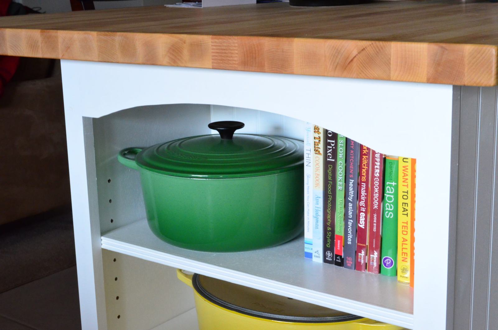 Kitchen Island Custom Bookcase video tutorial created for @homesdotcom by gruro.com #DIY #kitchen