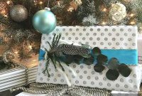 Festive Foliage: Natural Christmas Gift Wraps