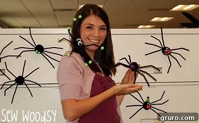 Craft Your Own Fuzzy Spiders 9 Close-up of a pipe cleaner spider