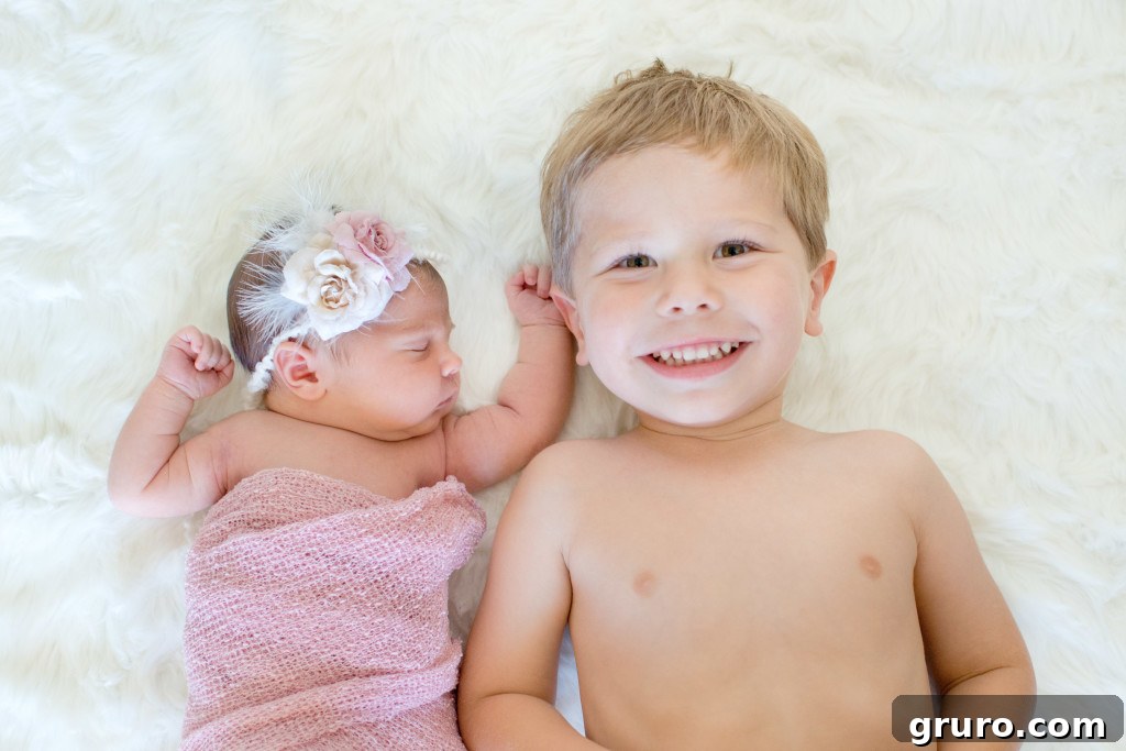 Newborn Sibling Photography - Ryder and Reagan