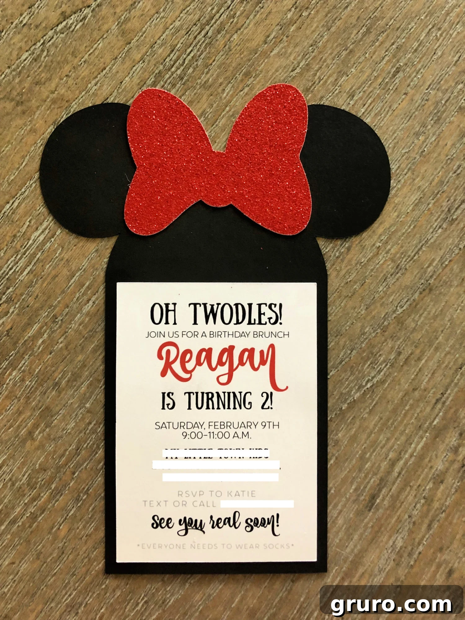 DIY Minnie Mouse Birthday Invitation