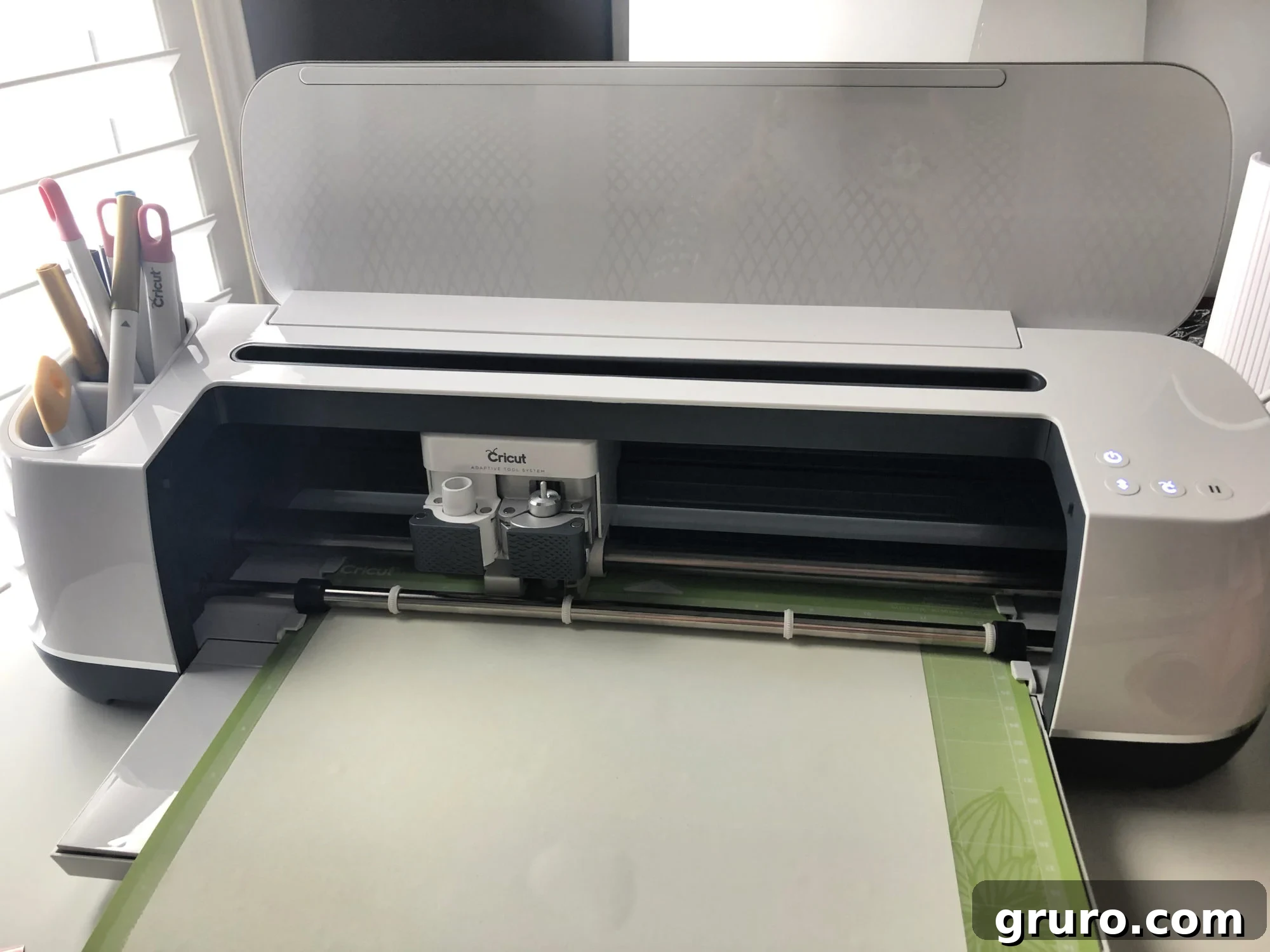 Cutting DIY Follow the Bunny Pillow Vinyl with Cricut Maker