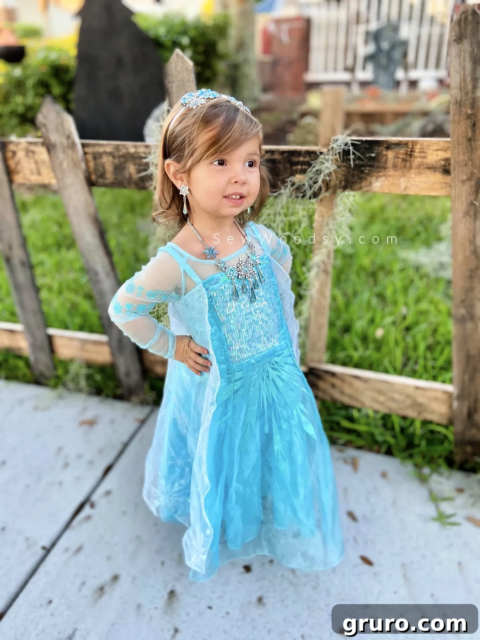 Adorable Toddler Elsa Costume for Halloween