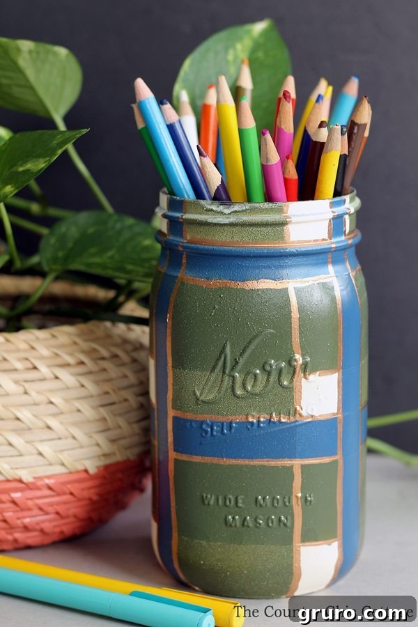 11 Genius Mason Jar Hacks 4 02 - Country Chic Cottage - Plaid Painted Mason jar