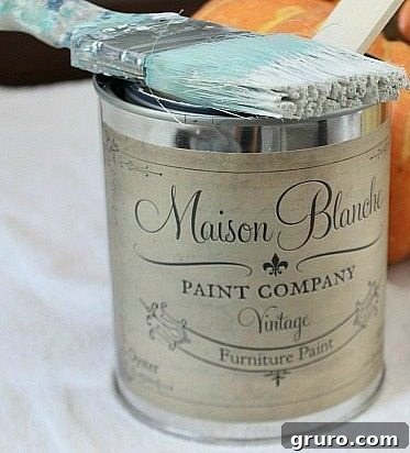 Maison Blanche Oyster vintage furniture paint