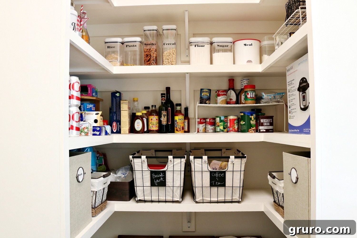Master Pantry Organization in 5 Easy Steps 12 Chalkboard labels make it easy to keep the pantry organized - clear identification