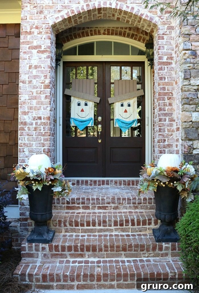 DIY fall door hangings made during a Home Depot DIH workshop, showcasing seasonal home decor.