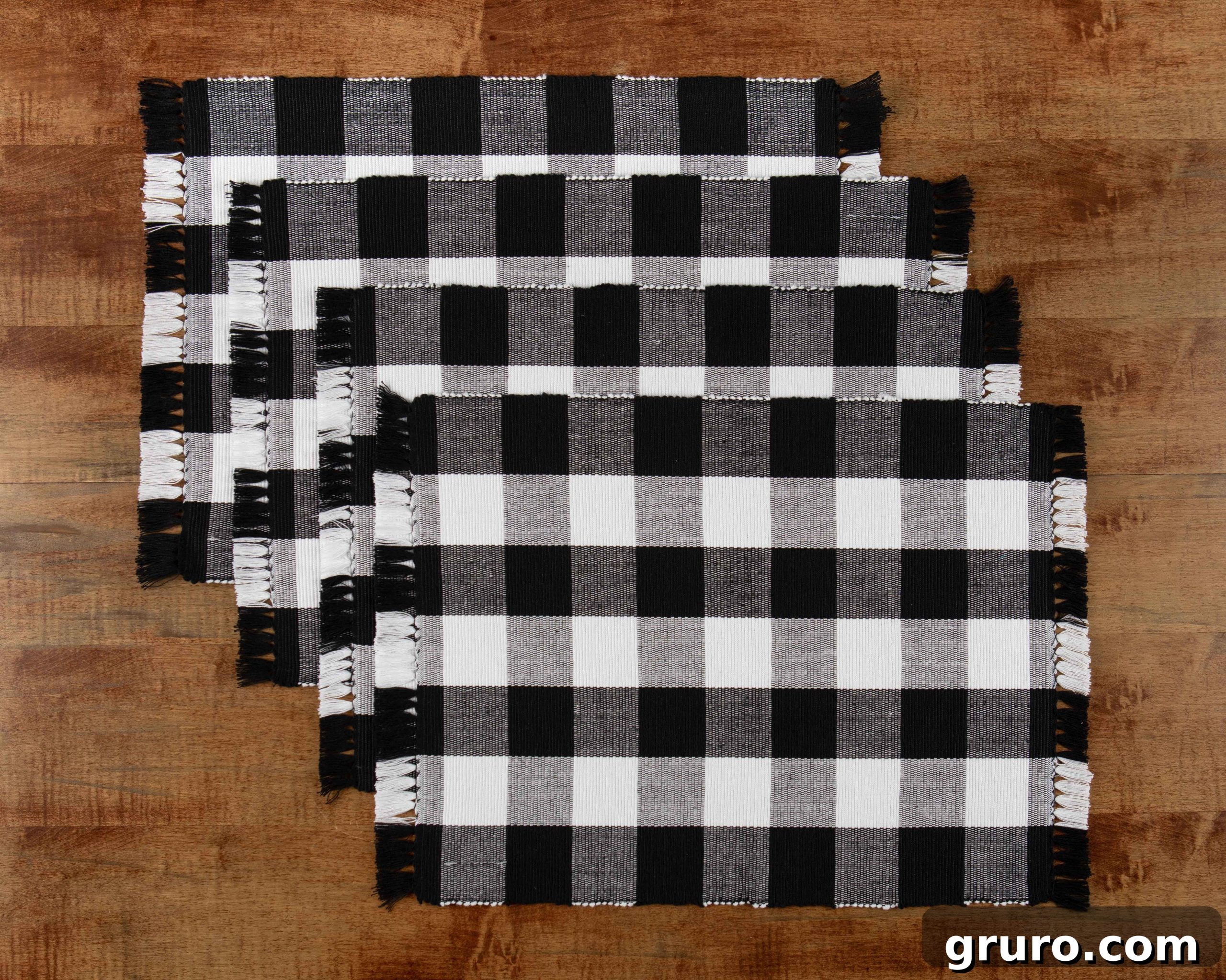Placemats white and black buffalo plaid