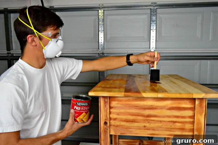 Refinishing an End Table with a Cat Corner Sander for Edges