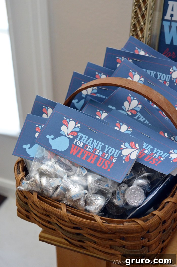 Baby shower favors: Kisses from the baby candy bags