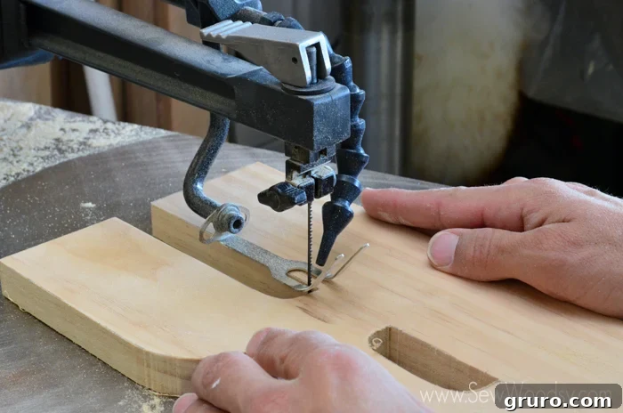 how to cut letters on the scroll saw