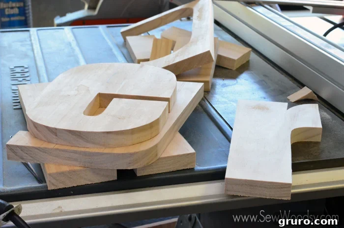 how to cut letters on the scroll saw