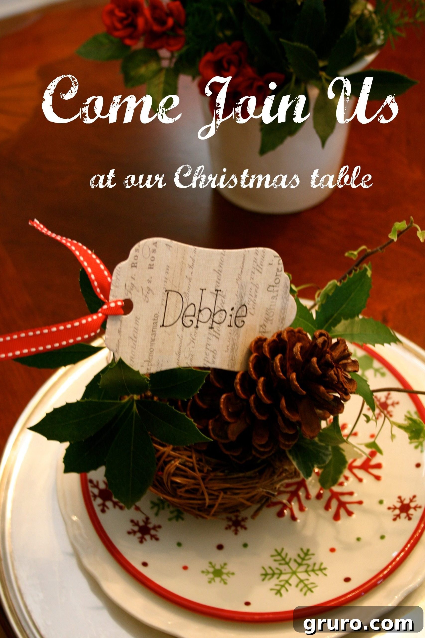 Christmas Table Idea - Magazine inspired festive decor with natural elements