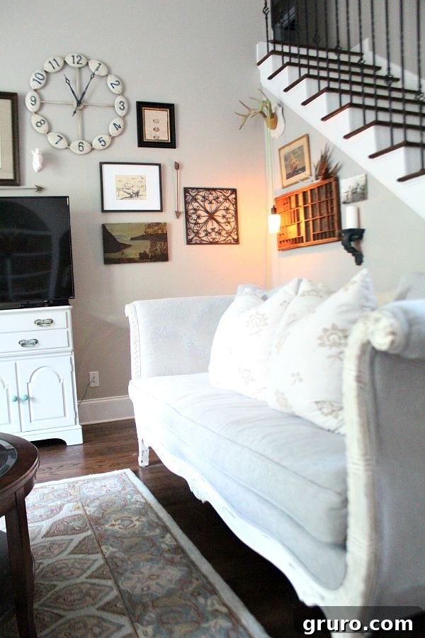 Crafting Your Perfect Gallery Wall 11 Living Room Gallery Wall