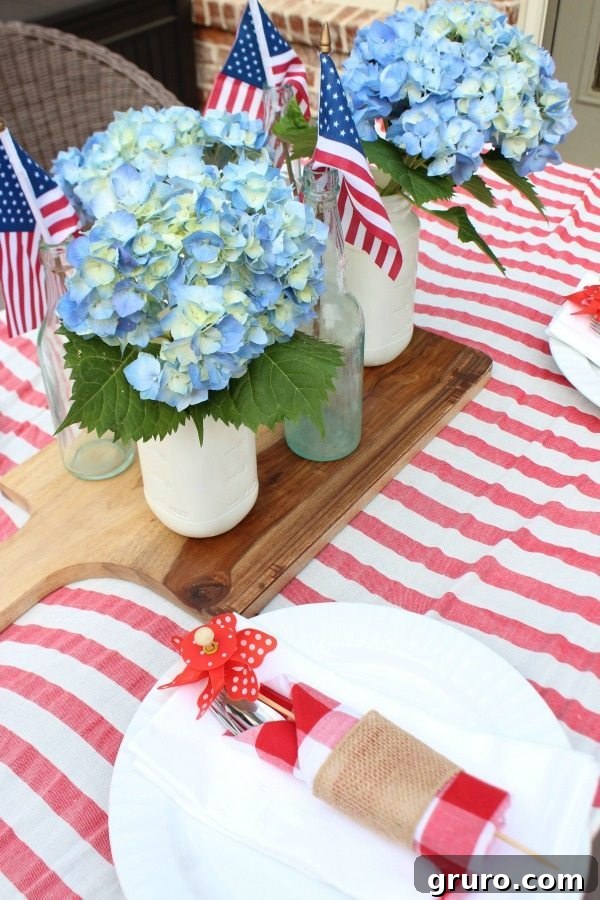 Summer entertaining at RefreshRestyle.com, with a focus on comfortable outdoor dining