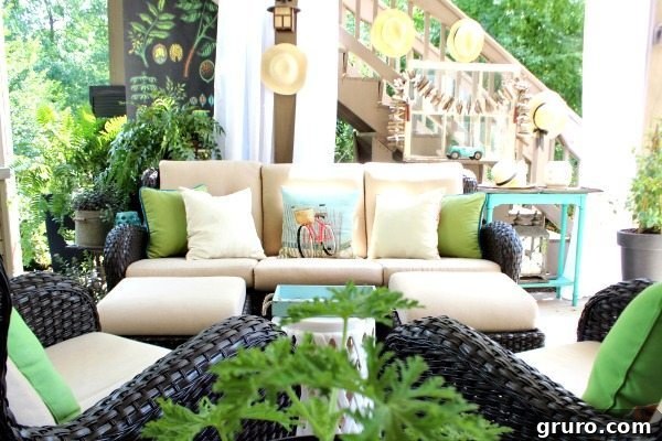 Awesome area for outdoor entertaining decorated with colors from nature at Refresh Restyle