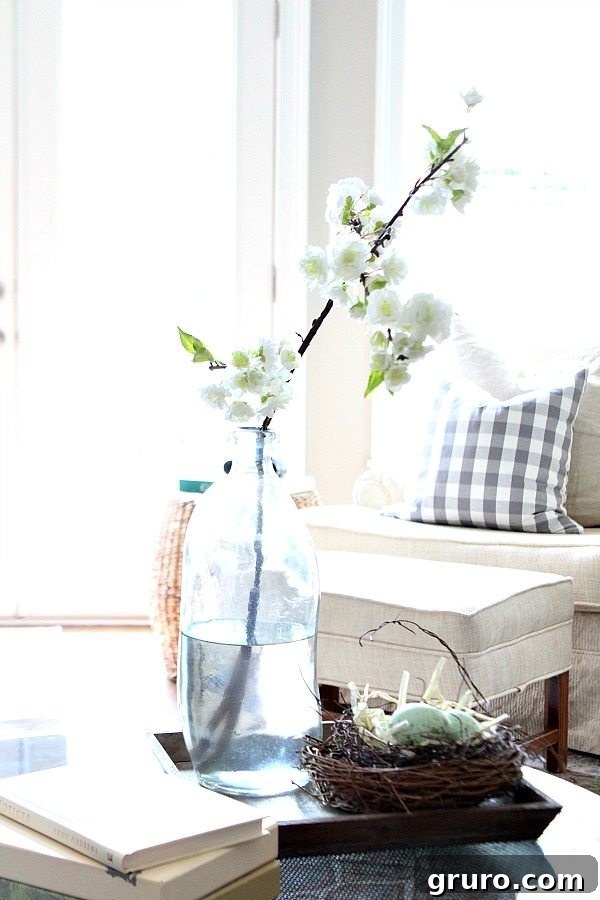 Simple ideas for summer decor - keep it light and bright at Refresh Restyle