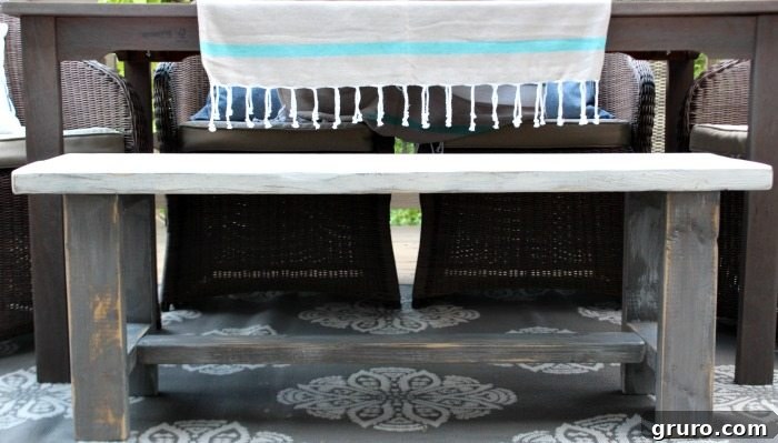 Easy DIY Bench Build - Farmhouse style furniture project for beginners
