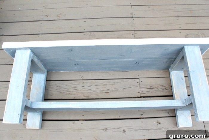 Assembling the Bench Top - Farmhouse bench DIY construction with Kreg screws