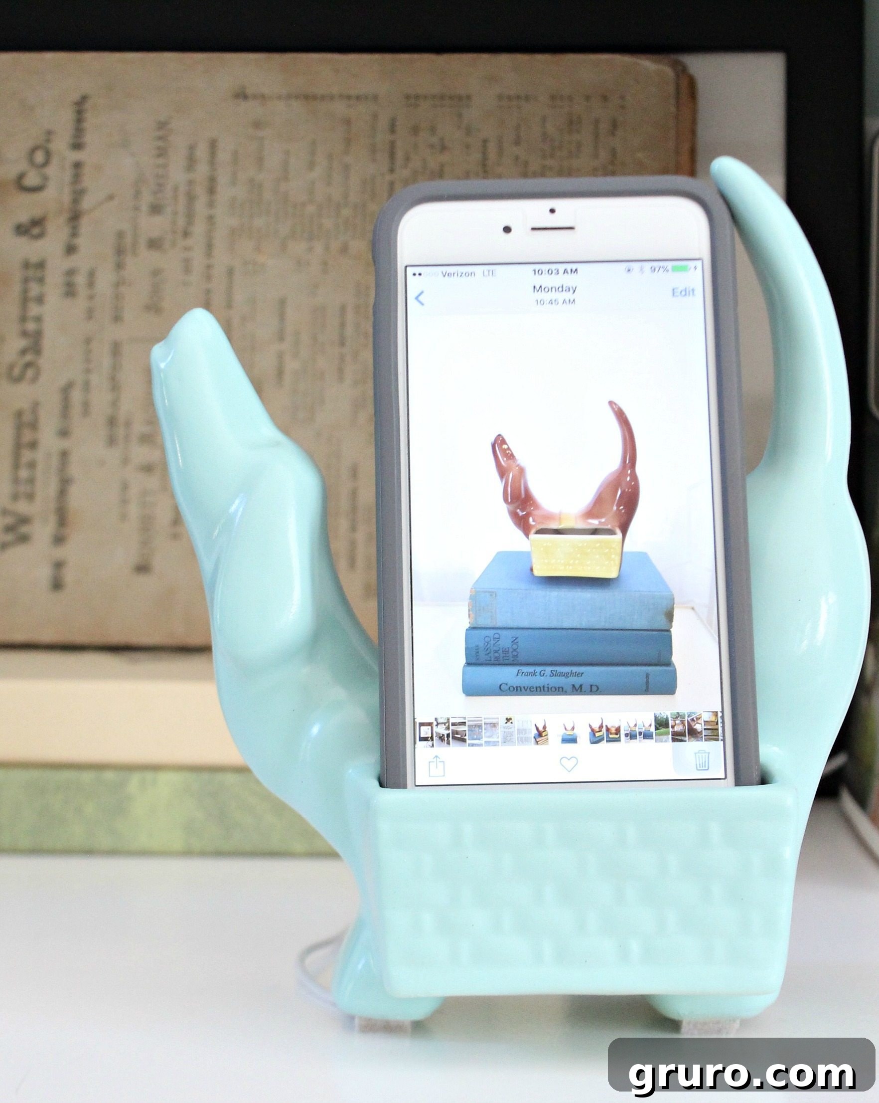 Vintage planter makeover with Valspar Milk Glass paint in Marina for updated home decor