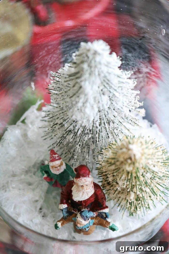 Easy idea for a snow scene, great for a quick Christmas table.