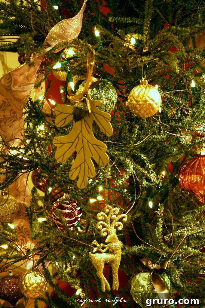 Enchanting Christmas Tree Displays 12 tree2