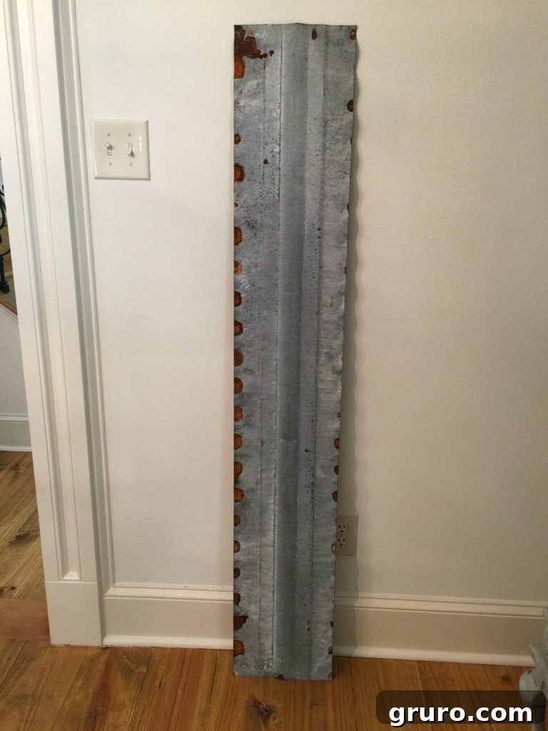 Finished thrift store makeover: 8 dollar metal farmhouse sign in kitchen