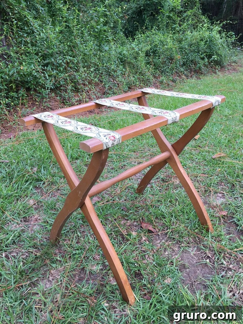 Creative Luggage Solutions 2 Before and after of a vintage luggage rack makeover for stylish home decor