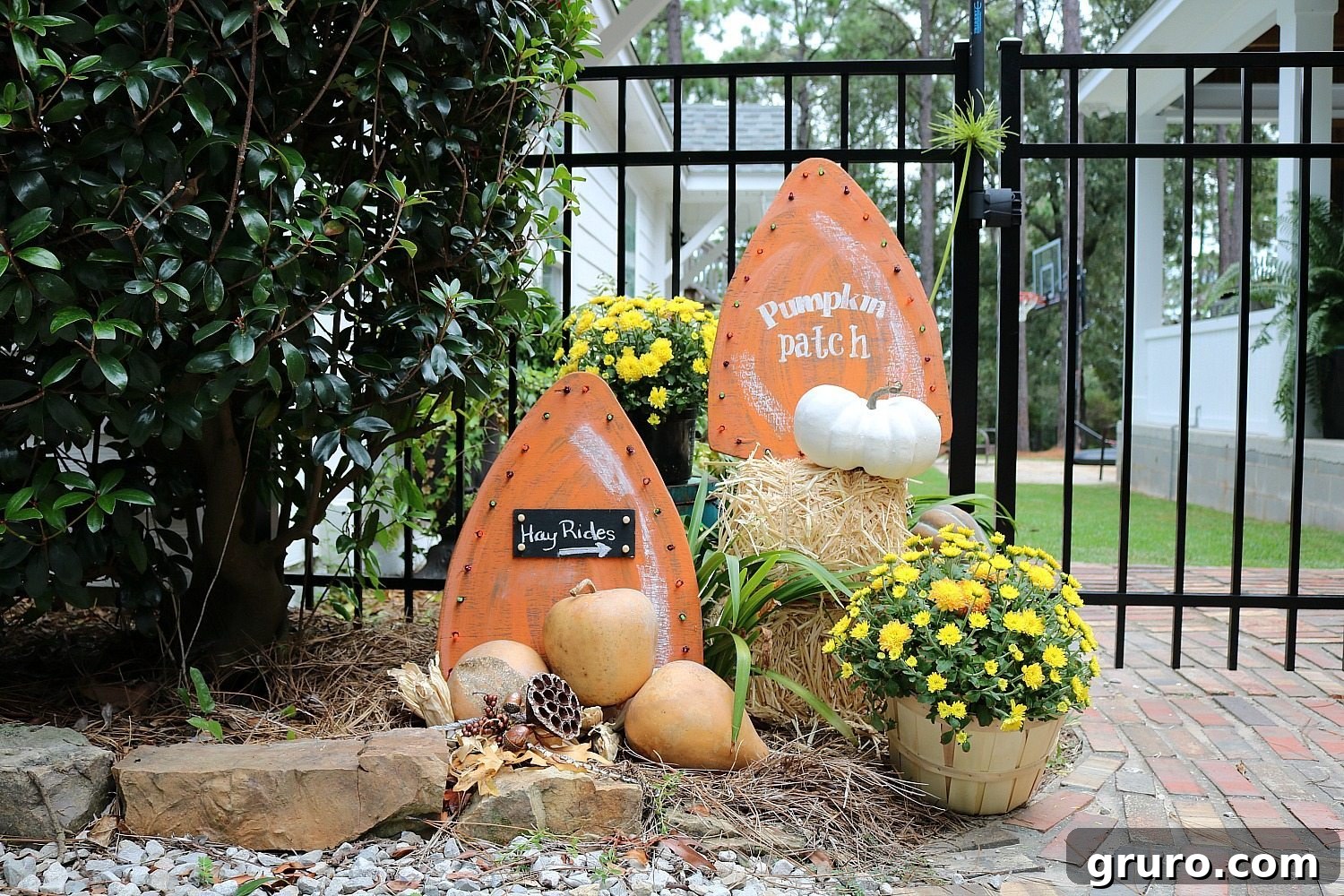 Illuminated fall harvest yard sign, perfect for day and night display