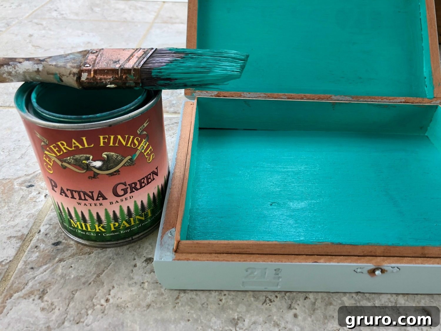 Recycled Cigar Box - create stylish decor storage with empty cigar boxes. Follow these easy tutorial to fit the decor in your home! General Finishes Patina Green paint can for craft projects.