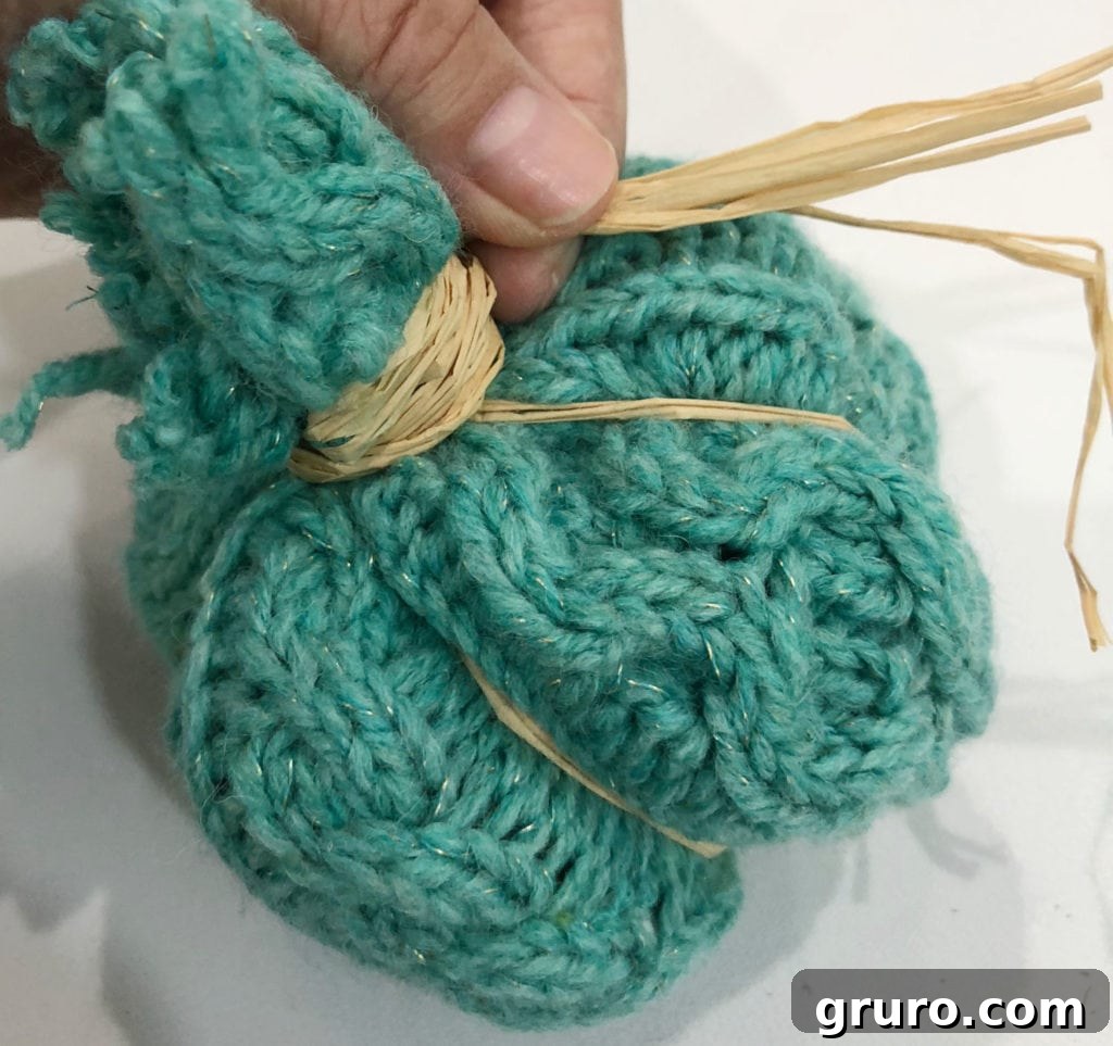 Wrap raffia
