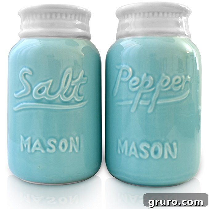 Vintage aqua turquoise salt and pepper shakers Vintage aqua turquoise salt and pepper shakers