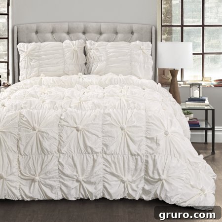 Bella Comforter White - Romantic and comfortable