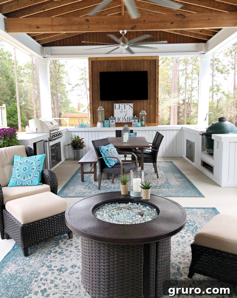 Southern porch living with farmhouse decor